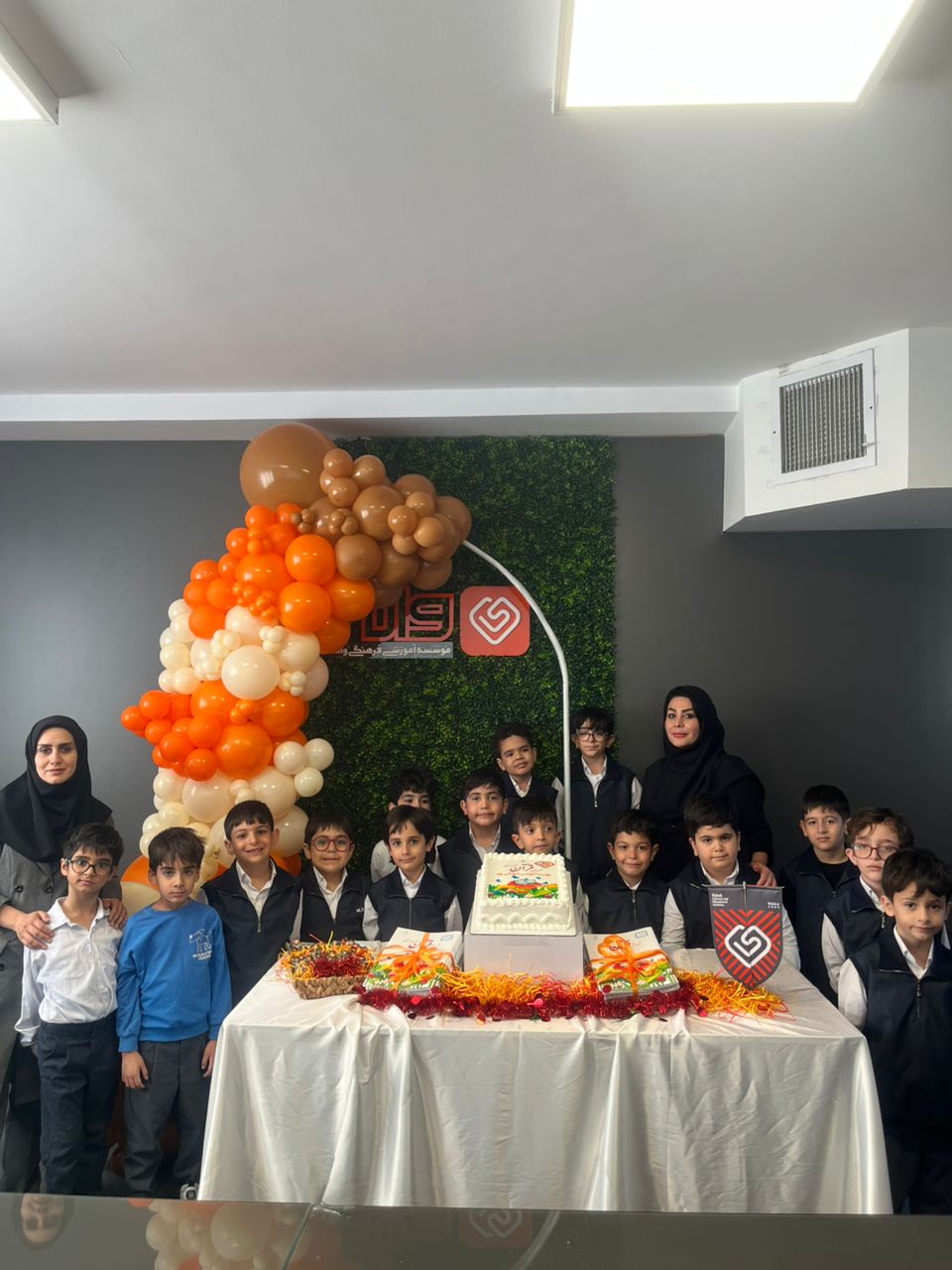 جشن قرآن دانش آموزان پایه اول واله 